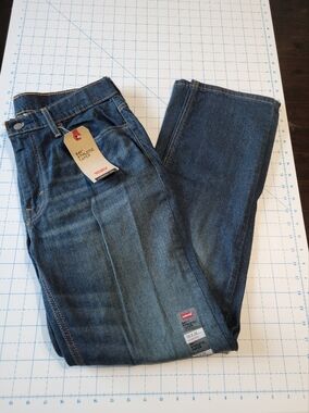 Levi's Men's Dark Blue Athletic Taper Jeans
